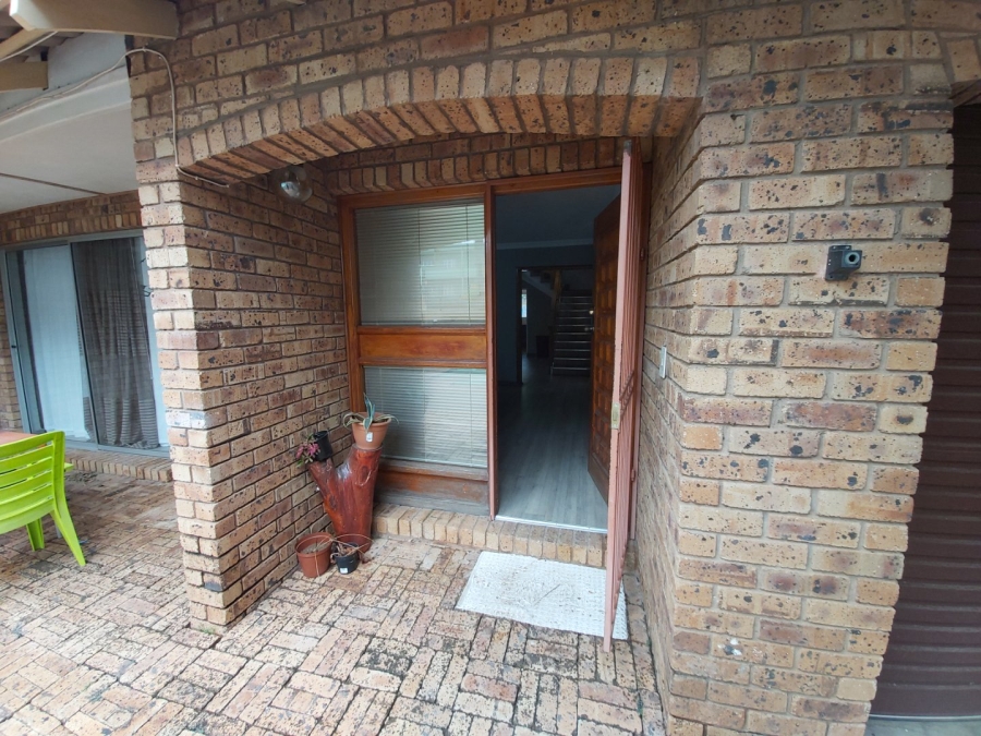 4 Bedroom Property for Sale in Belgravia Northern Cape